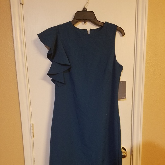 Julia J Dress - Picture 2 of 8